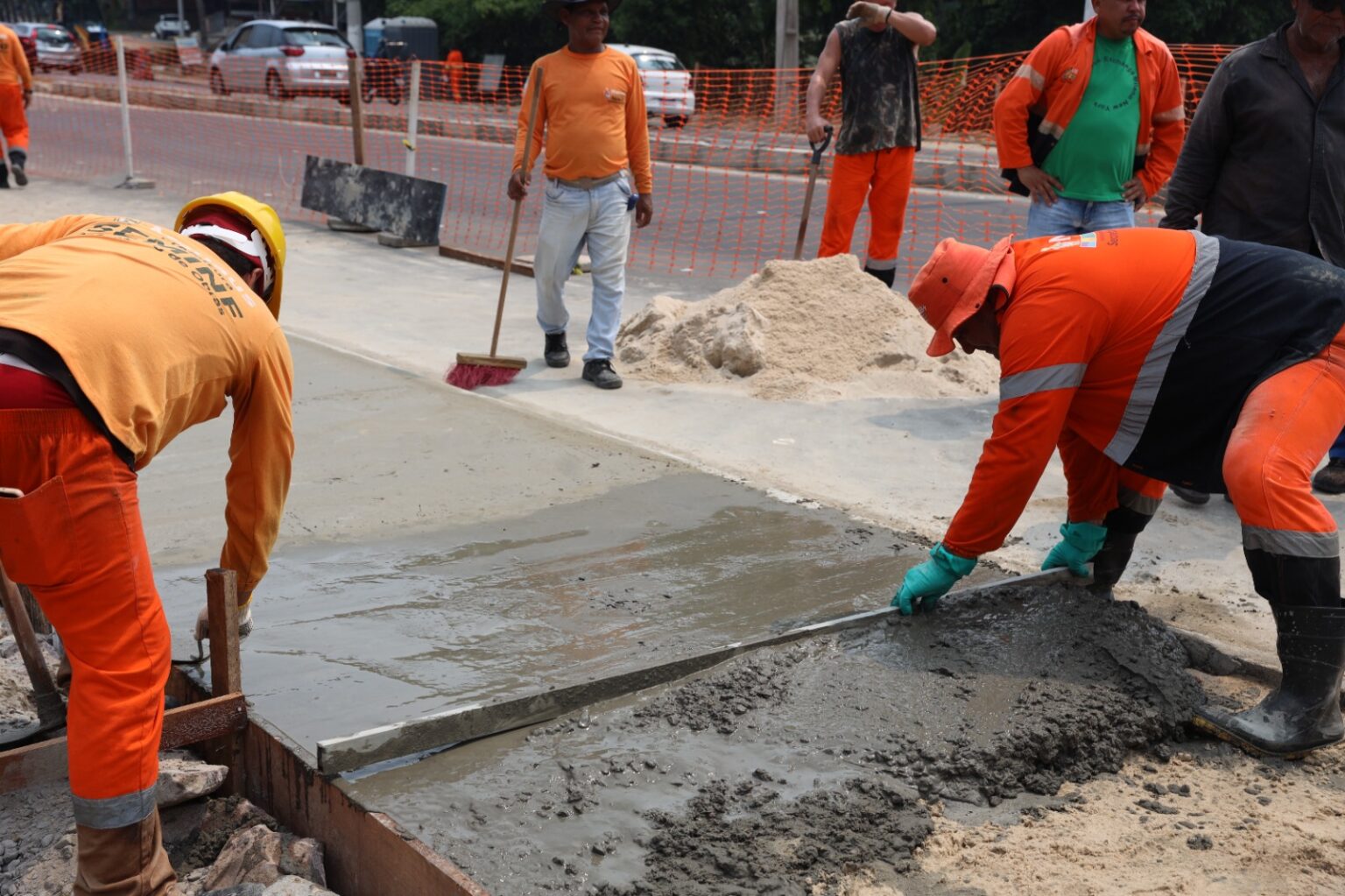 Prefeitura de Manaus realiza a reconstrução de 200 metros do passeio público na avenida Mário Ypiranga Monteiro
