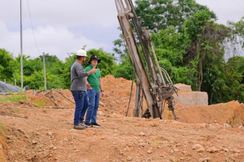 Prefeito David Almeida vistoria obras do Parque Encontro das Águas em Manaus