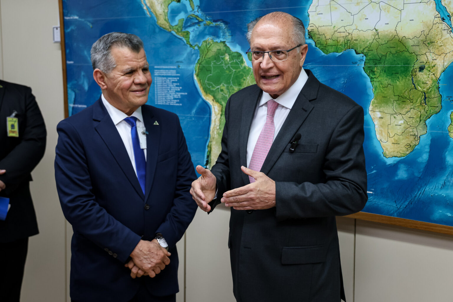SUFRAMA é recebida por vice-presidente e apresenta balanço de dois anos com indicação de concurso público na Autarquia