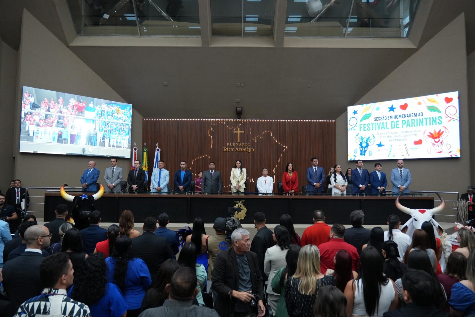 HOMENAGEM Mateus Assayag celebra o maior Festival de Parintins da história durante sessão especial na Aleam