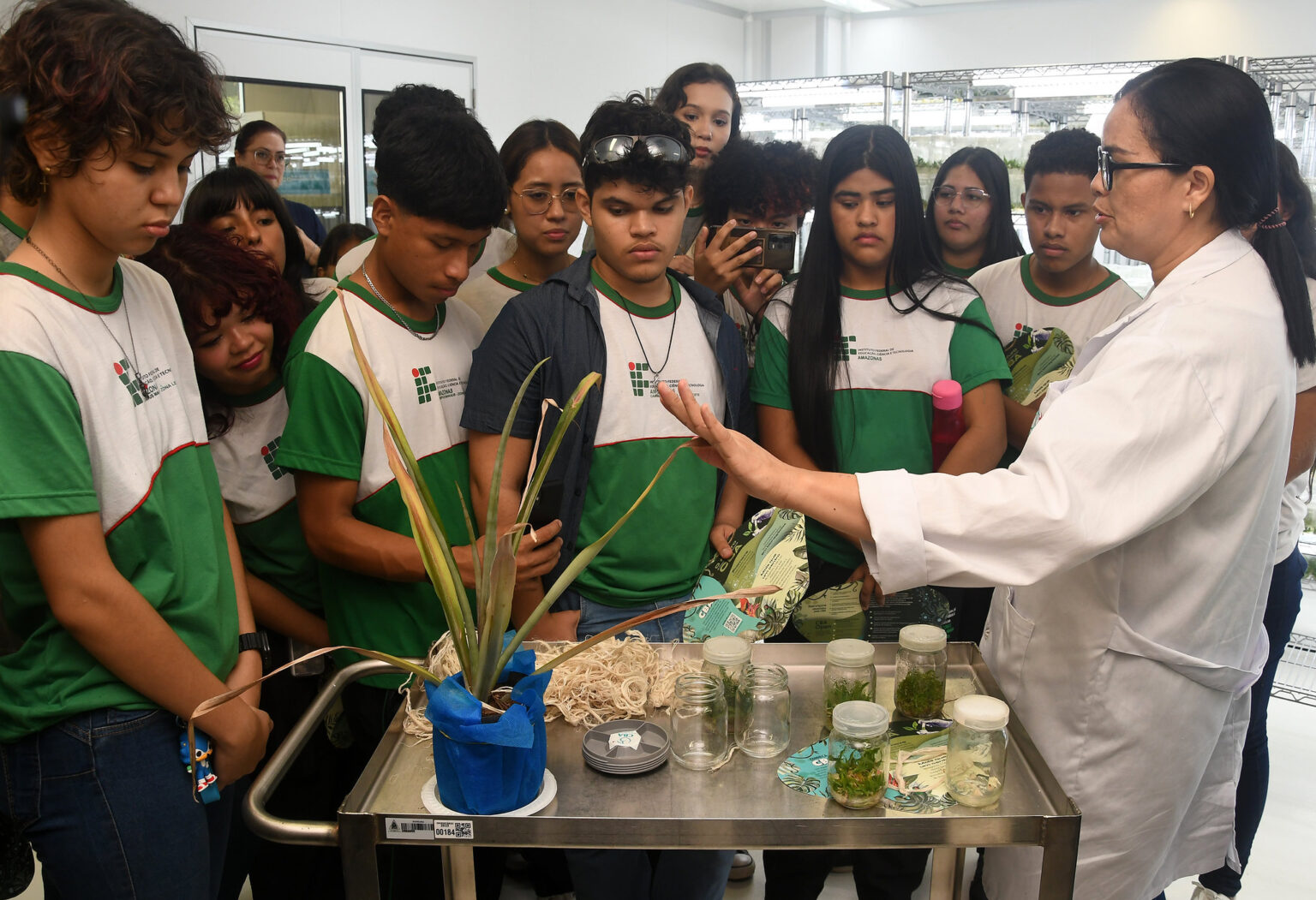 SUFRAMA ‘Zona Franca de Portas Abertas’ possibilita visita de alunos do Instituto Federal do Amazonas ao CBA