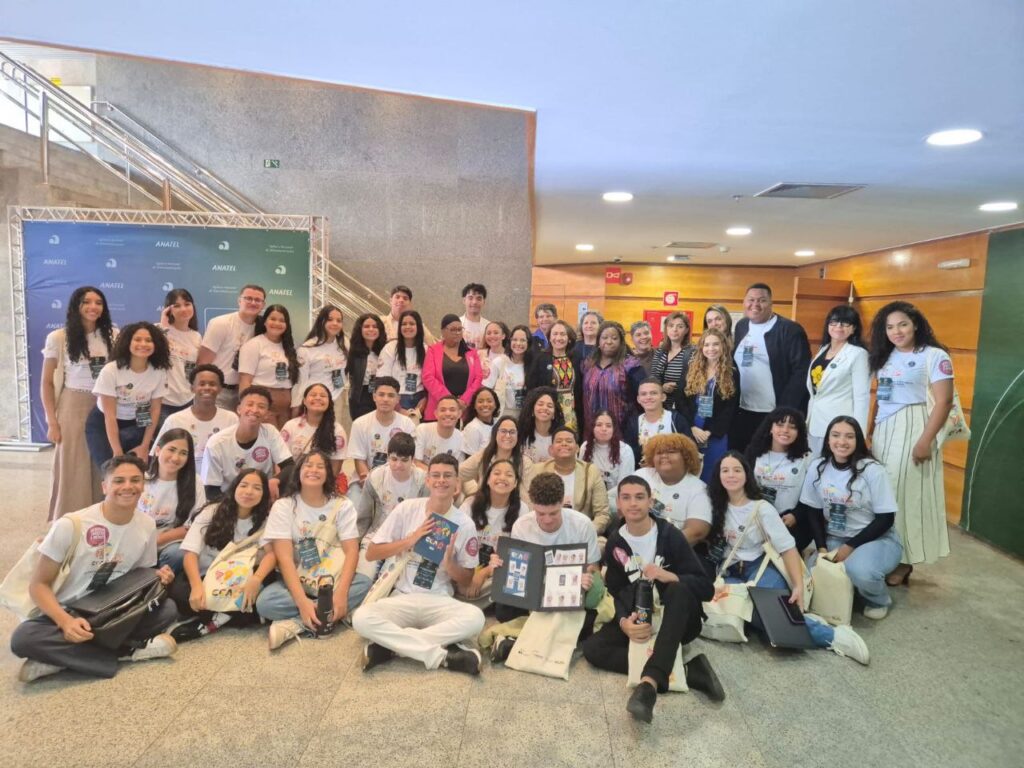 Defensoria garante autorização para adolescente viajar sozinha para representar o Amazonas em reunião em Brasília