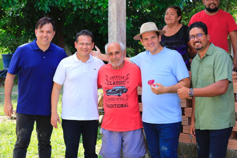 Prefeito em exercício Renato Junior visita plantação de pitaya no ramal do rio Branquinho