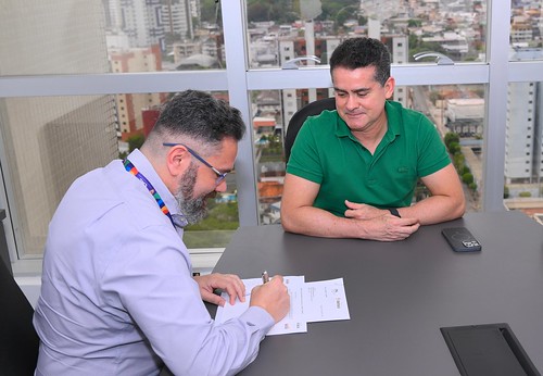 Prefeito David Almeida assina edital para construção da ‘Cidade do Autista’ e avança na política de inclusão em Manaus