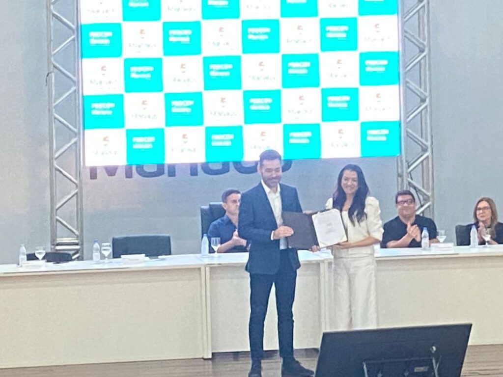 Prefeito David Almeida assina parceria com a Febraban para promover educação financeira e prevenir o superendividamento