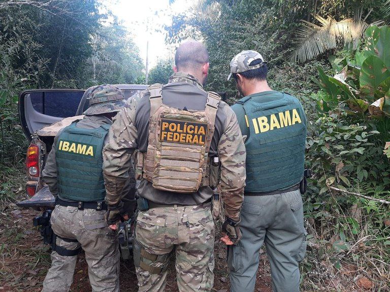 IBAMA vistoria área de proteção ambiental em Manaus
