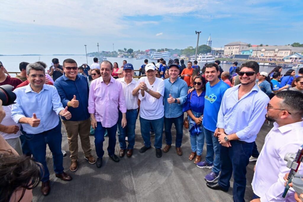 Saullo Vianna anuncia R$ 2,2 milhões para saúde de Barcelos durante inauguração do novo porto do município