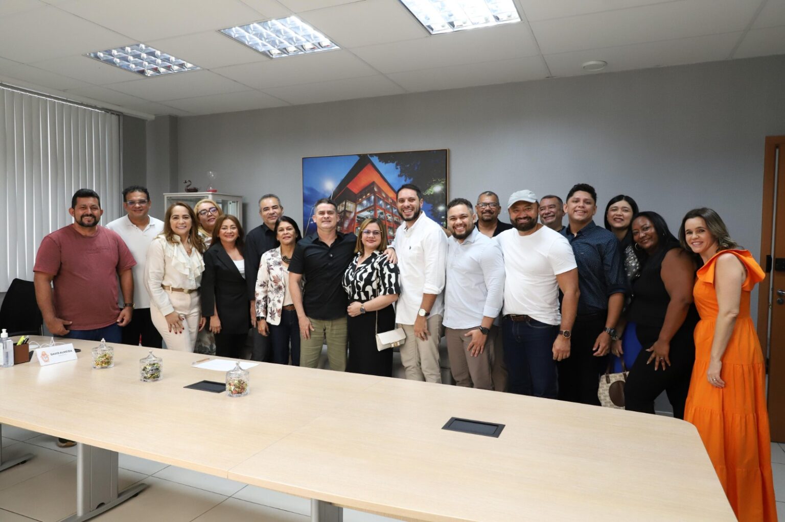 Prefeito David Almeida celebra conquista histórica: Manaus tem as melhores escolas do Ideb na região Norte e recebe ‘Prêmio Nacional da Educação’