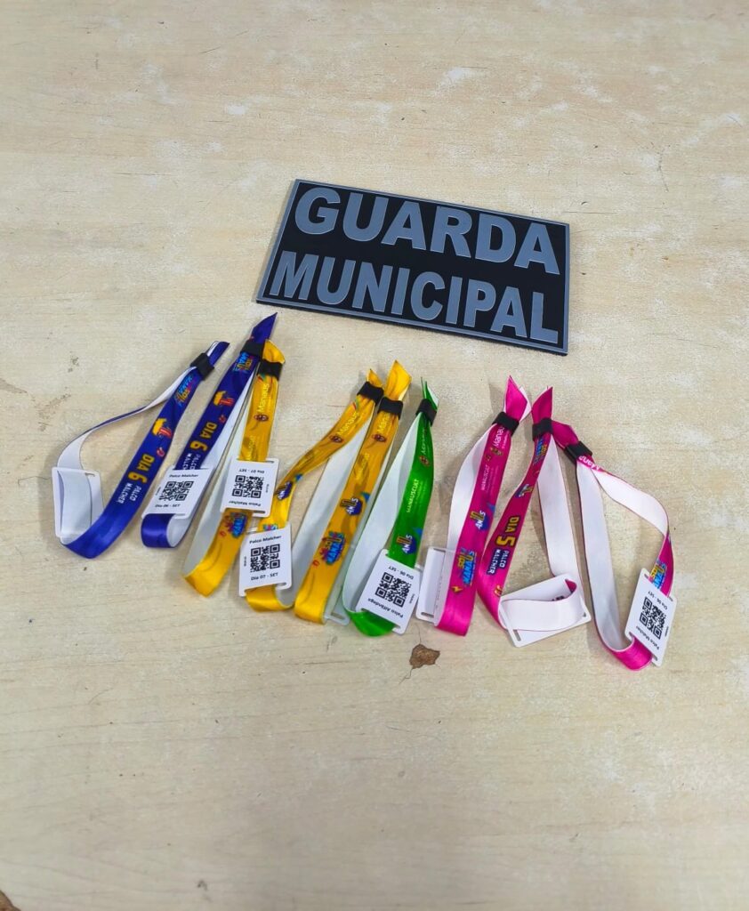 Guarda Municipal impede venda ilegal de pulseiras do ‘#SouManaus 2025’