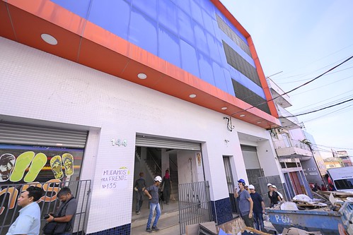Prefeito David Almeida vistoria obras de assistência social e saúde em Manaus