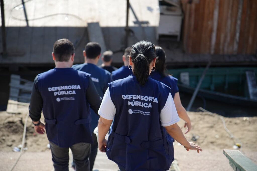 Em Humaitá, Defensoria reforça atendimentos a famílias afetadas pelas operações da Polícia Federal contra o garimpo no rio Madeira