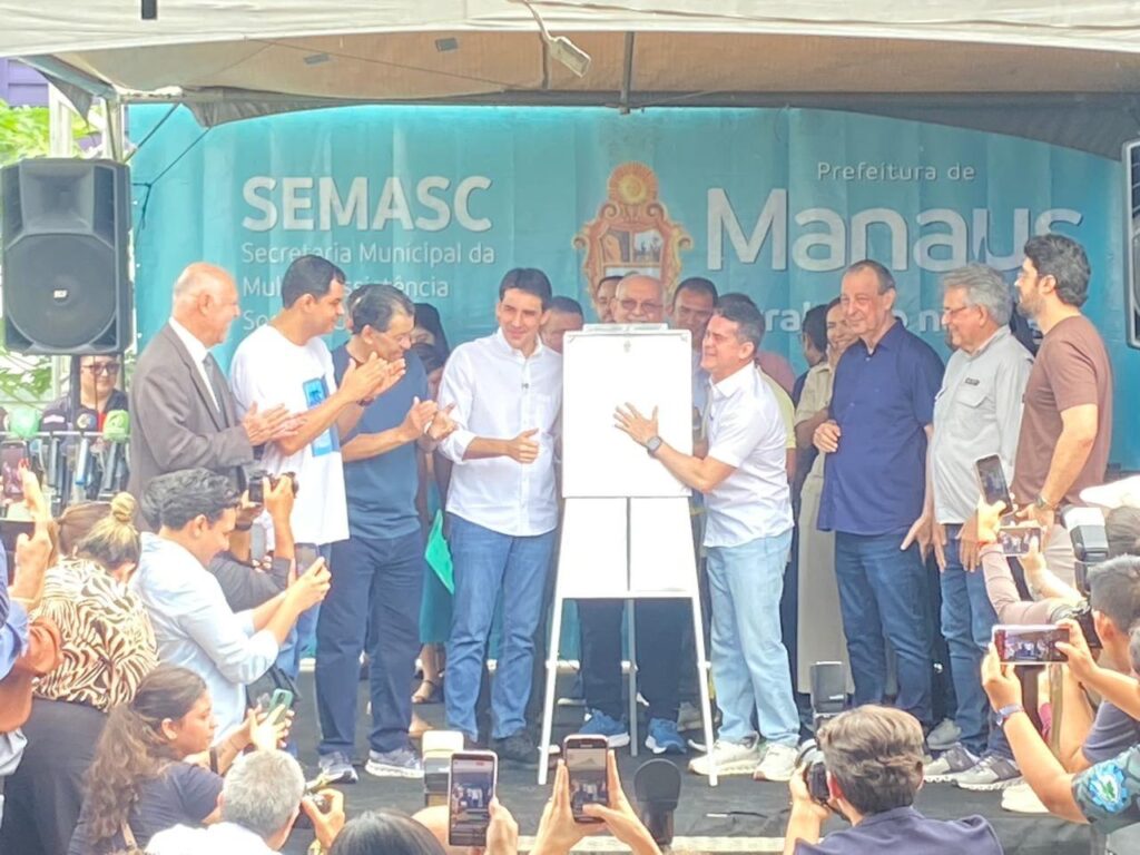 Prefeito David Almeida reinagura maior Cras da cidade totalmente revitalizado