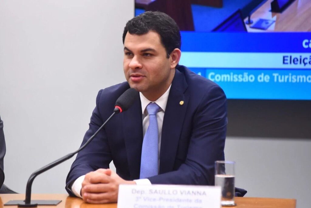 Saullo Vianna defende isenção de Imposto de Renda até R$ 5 mil e destaca justiça social
