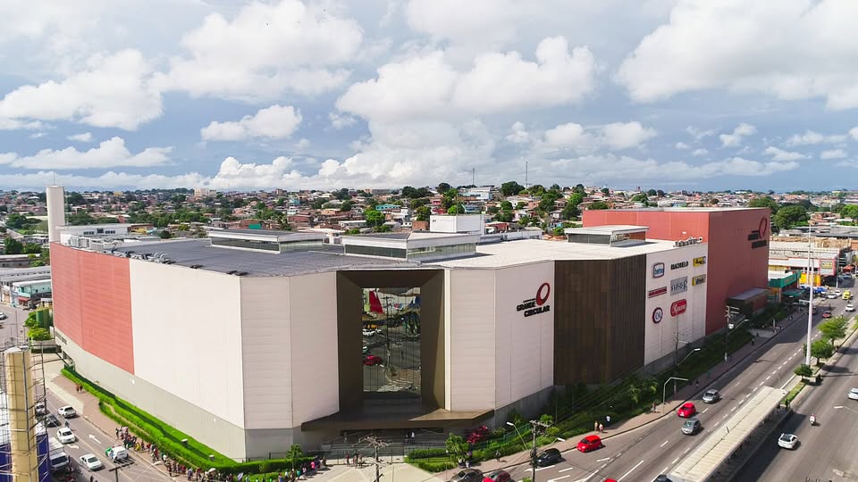 “Carreta de Beleza” oferece cursos gratuitos no Shopping Grande Circular