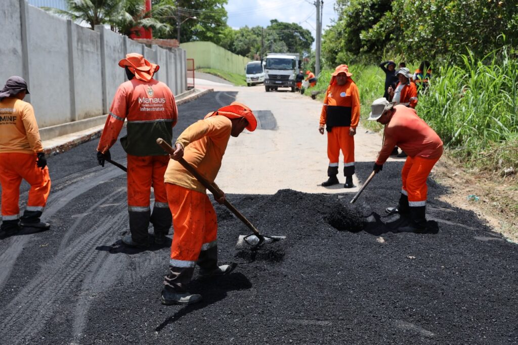 Prefeitura de Manaus leva recuperação asfáltica ao ramal do Baiano e melhora a rotina da população