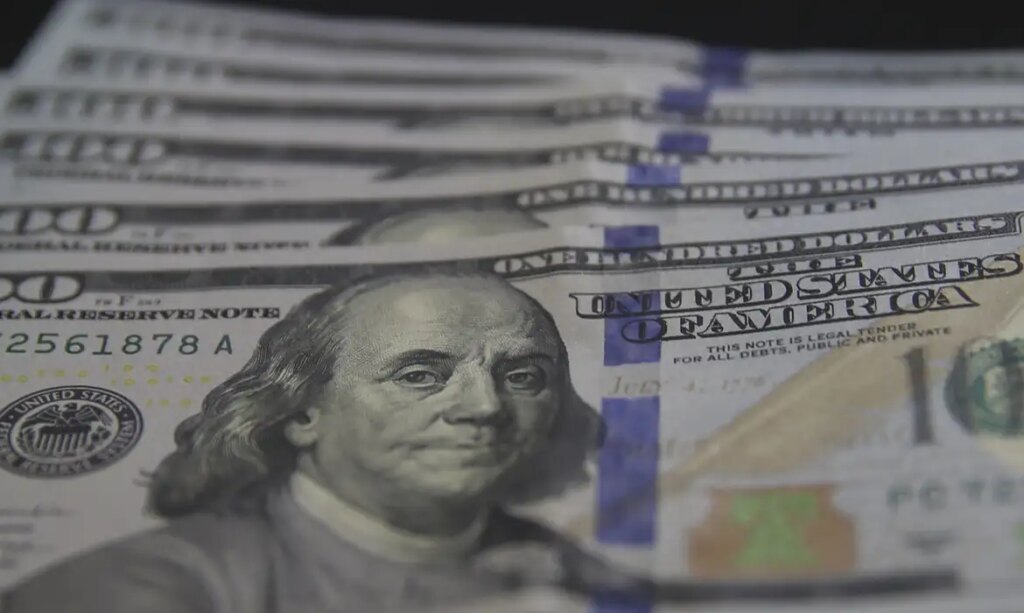 Dólar fecha abaixo de R$ 5,40 pela primeira vez em 11 dias