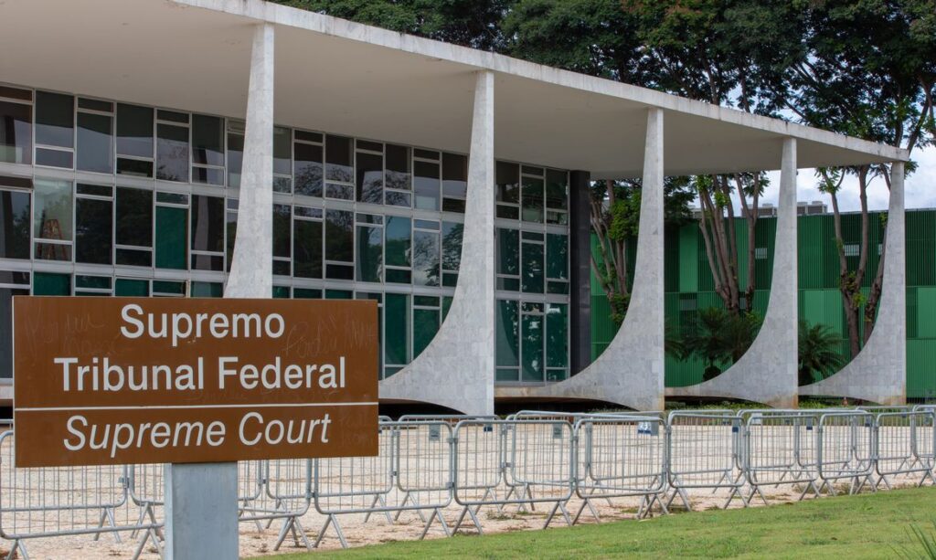 STF reconhece fim da ação penal do golpe para Mauro Cid