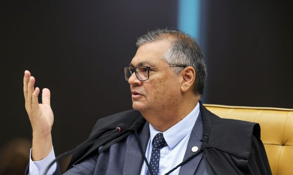 Dino afirma que STF não legitima “vale-tudo com corpos estendidos”