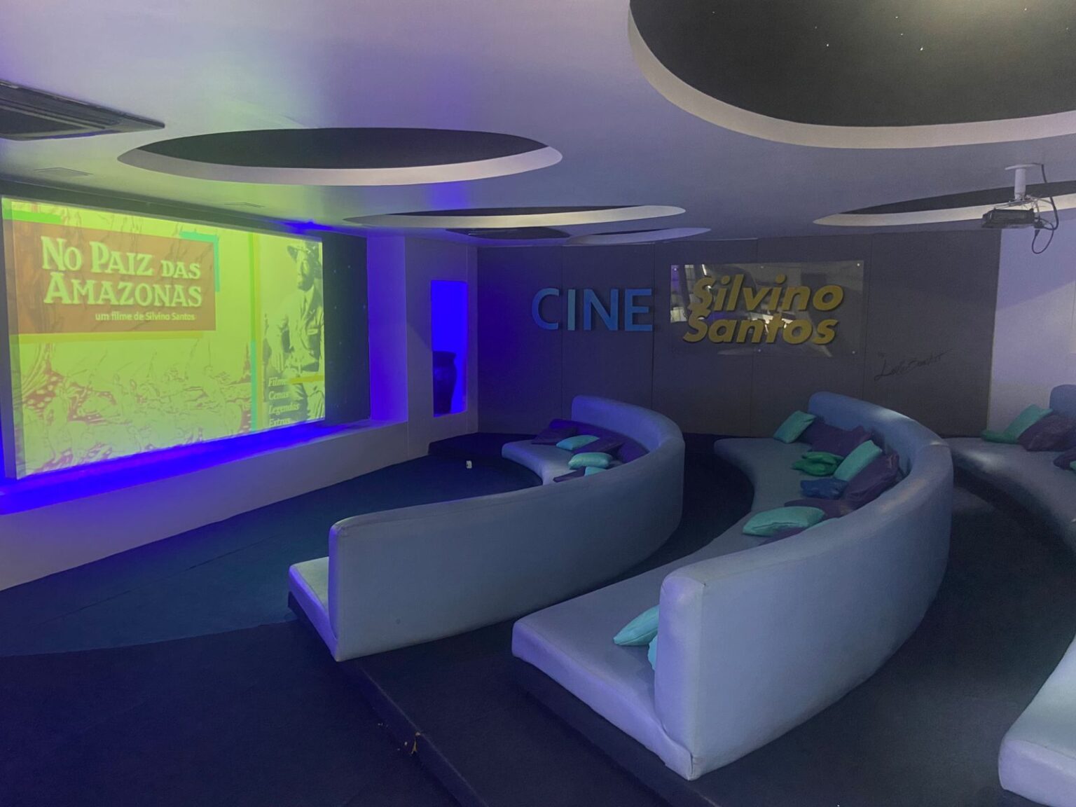 Cine Aventura leva diversão ao público infantil com sessões gratuitas no Cine Silvino Santos