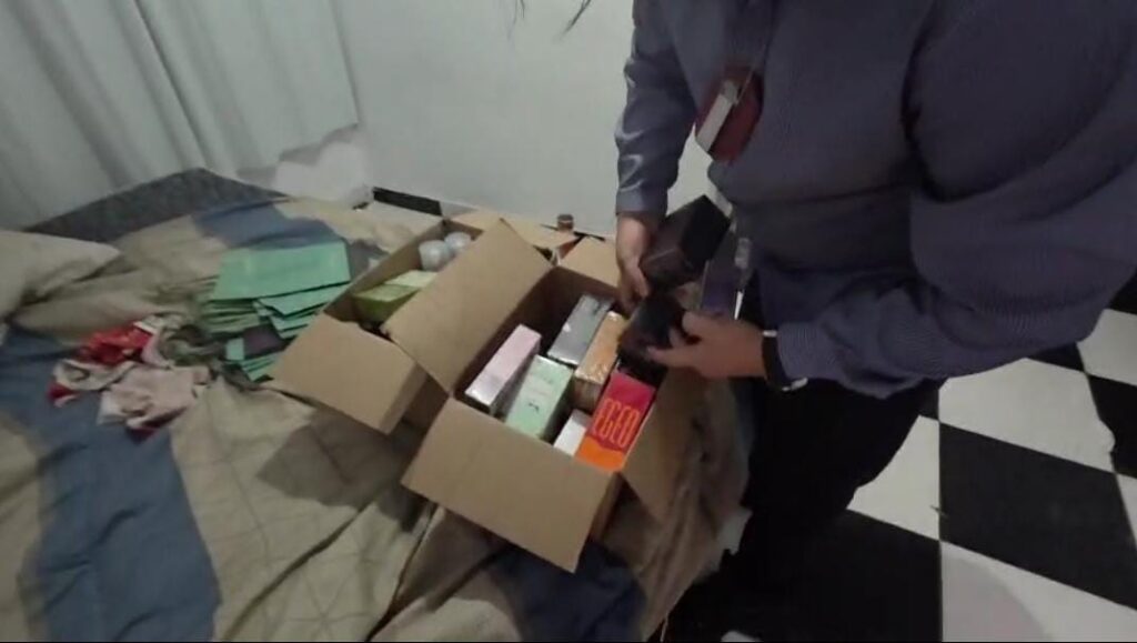 PC-AM prende homem envolvido em roubo de carga avaliada em mais de R$ 20 mil de loja de perfumaria