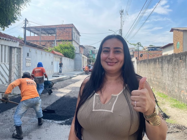 Prefeitura de Manaus chega ao bairro Gilberto Mestrinho com obras de recuperação asfáltica