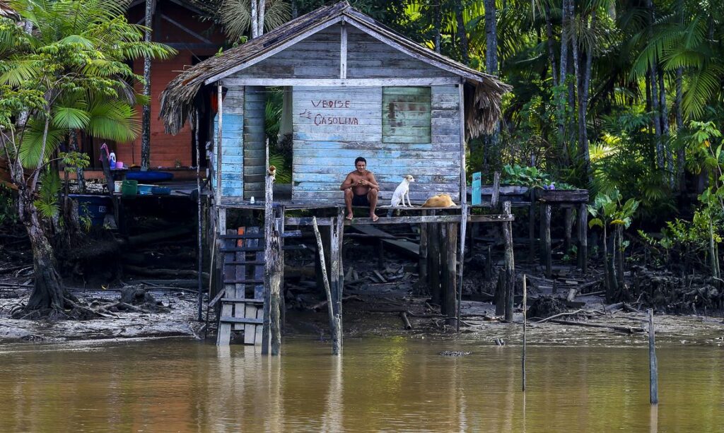 Povos da floresta sofrem mais com o clima, diz líder extrativista