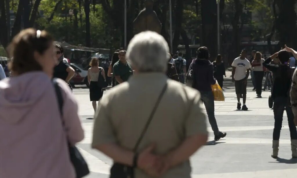 INSS e Caixa suspendem venda de seguro ligado ao crédito consignado
