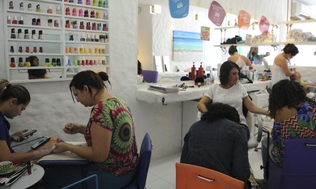Apenas um em cada quatro trabalhadores por conta própria tem CNPJ