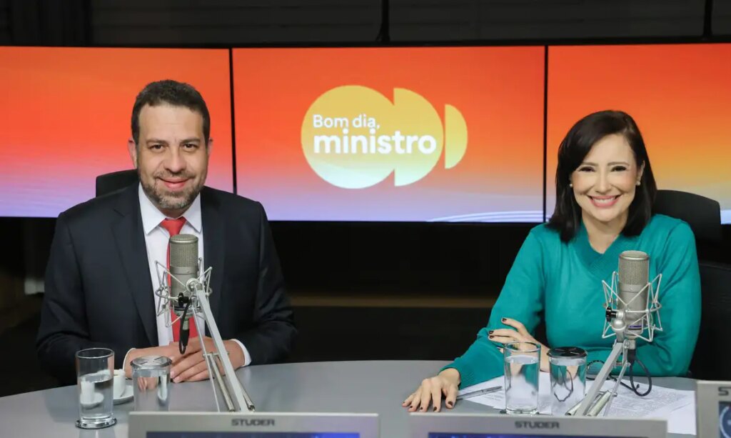 Fim da escala 6×1 pode ter transição para micro e pequenas empresas