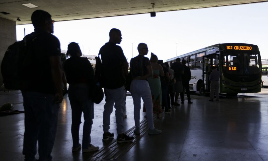 Estudo defende substituir vale-transporte por tarifa zero universal