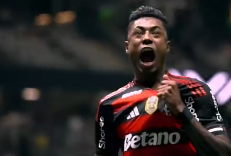 FLAMENGO empata com o Atlético Mineiro e derrota do Palmeiras para o grêmio deixa o time da Gávea com a mão na taça