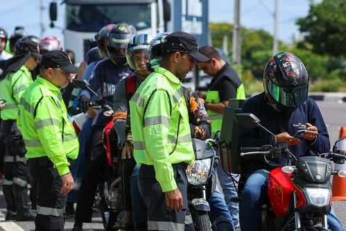 Operação ‘Trânsito Seguro’ remove 40 veículos irregulares da zona Norte