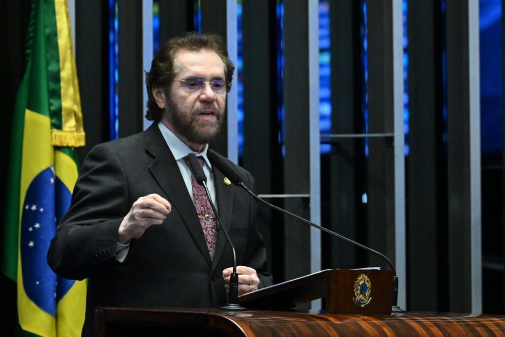 COM A CRISE gerada pela indicação de Jorge Messias para o STF, cresce o apoio à PEC de Plínio Valério sobre mandatos