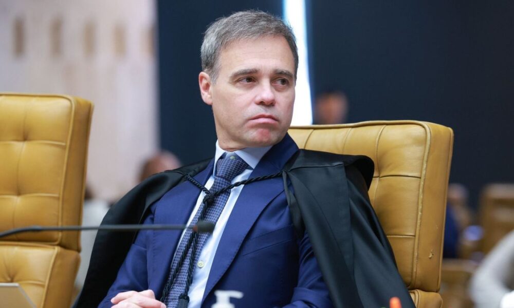 André Mendonça derruba sigilo e escancara operação: esquema bilionário no INSS atinge senador aliado de Lula e ex-número dois da previdência