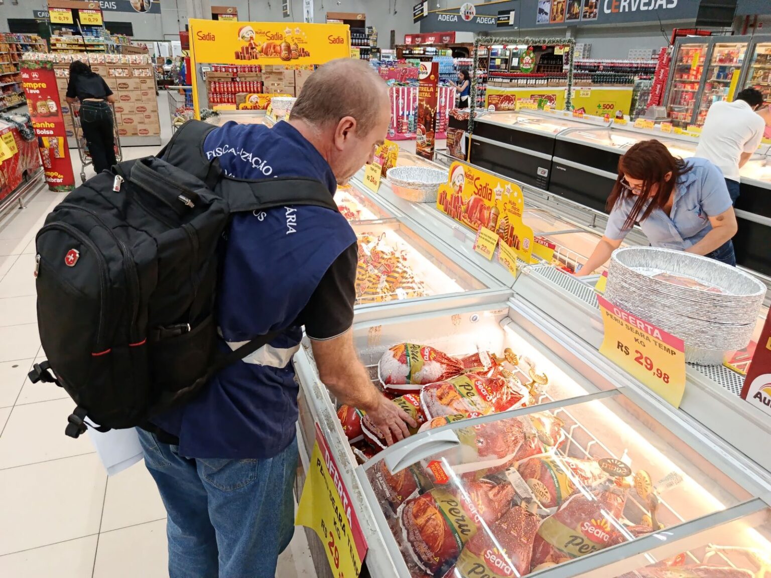 Visa Manaus conclui operação ‘Natal com Saúde’ com 688 quilos de alimentos apreendidos e descartados