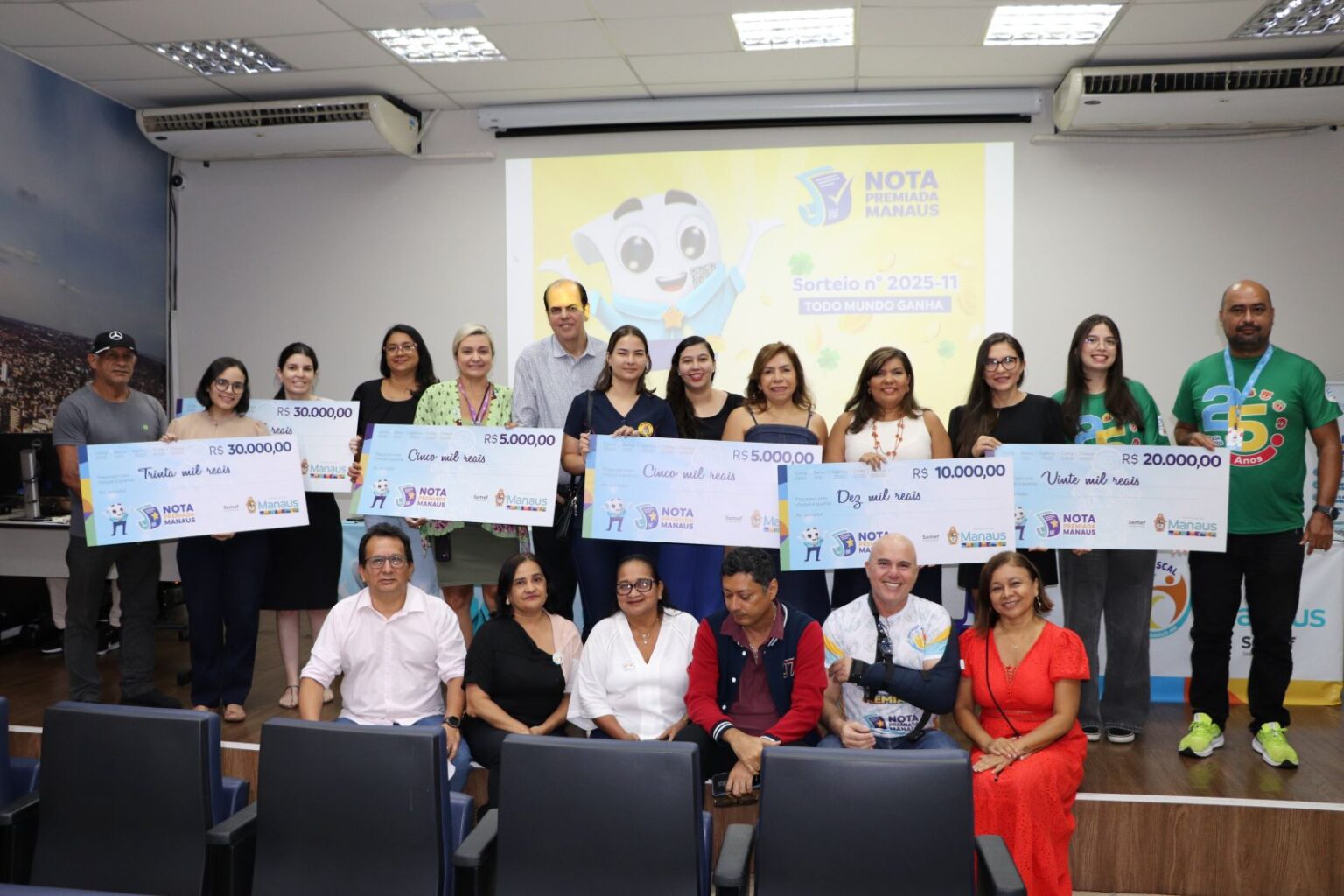 Campanha Nota Premiada entrega R$ 200 mil em prêmios a ganhadores do 11º sorteio de 2025