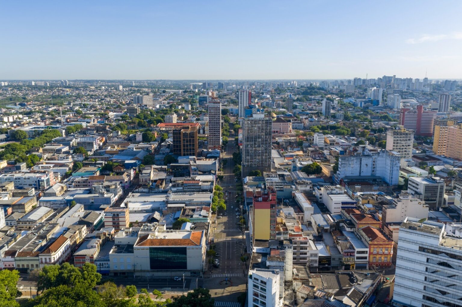 ORDENAMENTO Prefeitura de Manaus sanciona lei complementar que permite regularização de construções com compensação urbanística