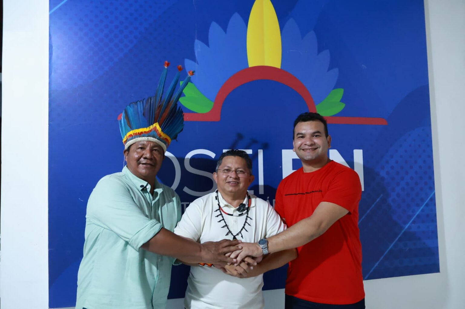 Deputado Sinésio Campos reforça apoio à saúde indígena em visita ao DSEI Parintins
