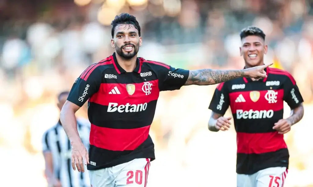 Flamengo garante vaga na semifinal do Carioca após vitória de virada contra o Botafogo