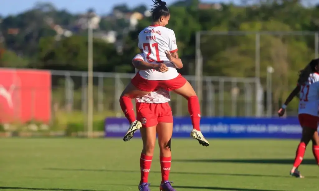 Futebol feminino: TV Brasil transmite duelo de invictas entre Flamengo e Red Bull Bragantino