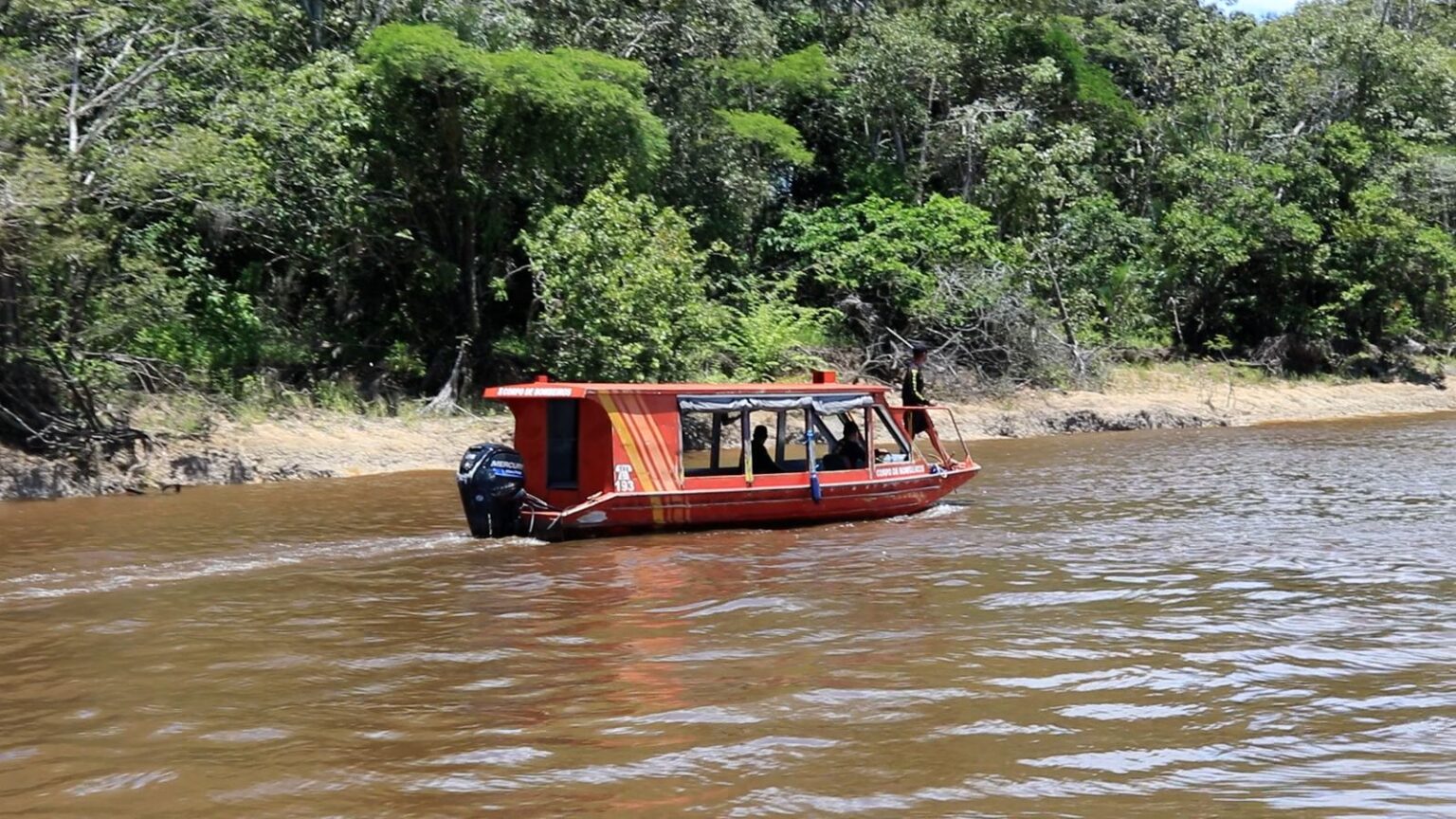 BUSCAS POR CINCO DESAPARECIDOS de naufrágio no Amazonas são retomadas após suspensão noturna