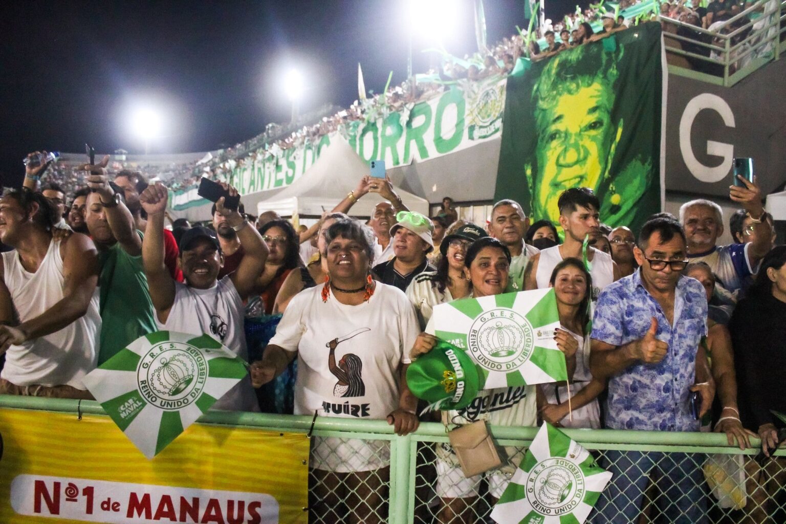 Recorde de público marca programação do Carnaval na Floresta 2026 no Sambódromo de Manaus