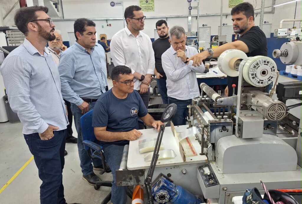 Suframa conhece processos produtivos da empresa TS Suprimentos