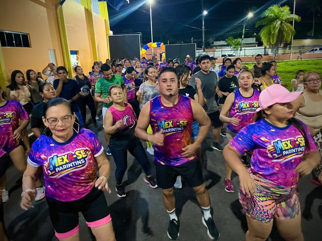 Prefeitura realiza esquenta de Carnaval com alunas do projeto “Mexa-se Parintins”