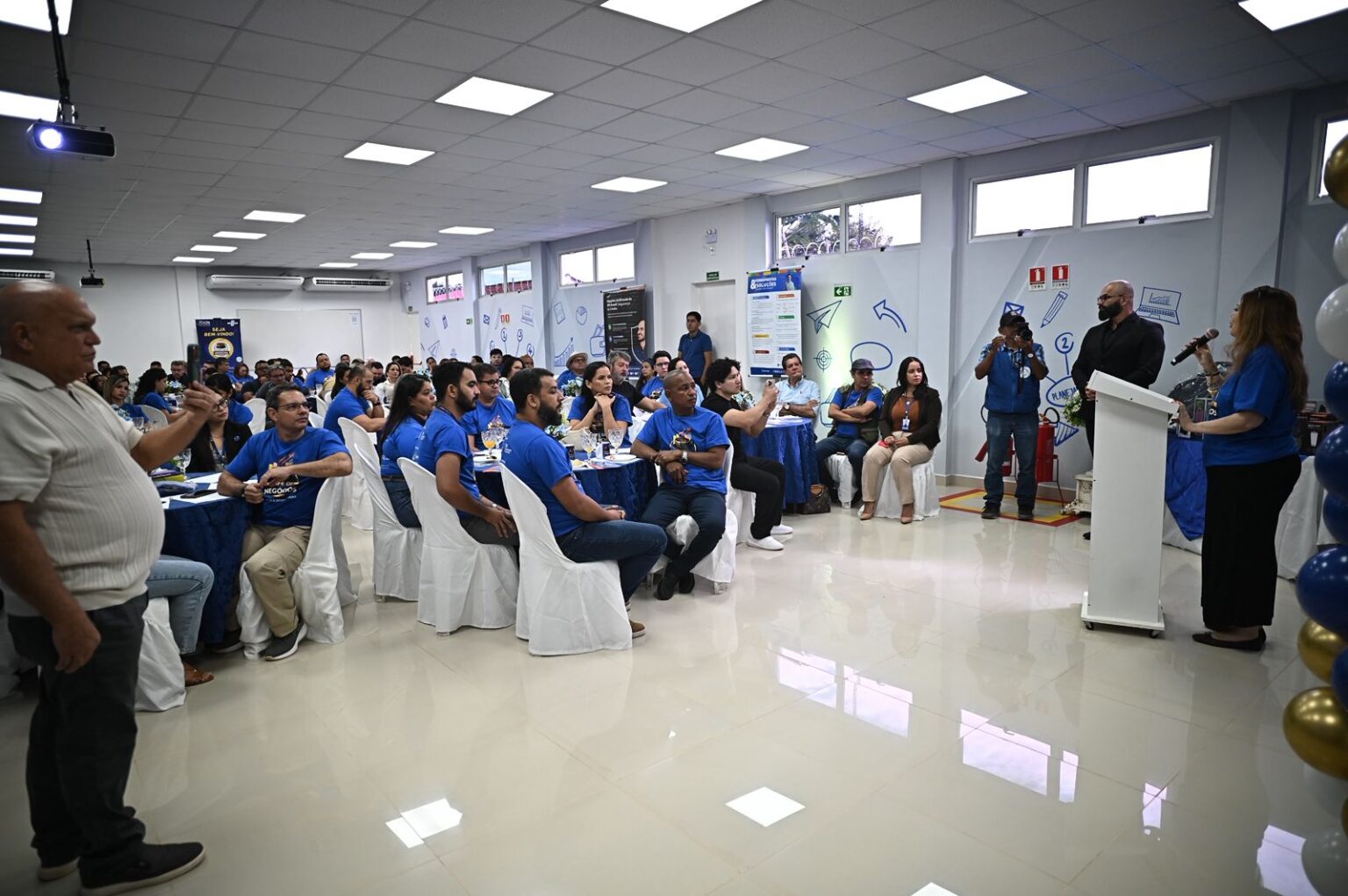 Sebrae e CDL reúnem cerca de 150 empresários em Café de Negócios e fortalecem ambiente empreendedor em Presidente Figueiredo