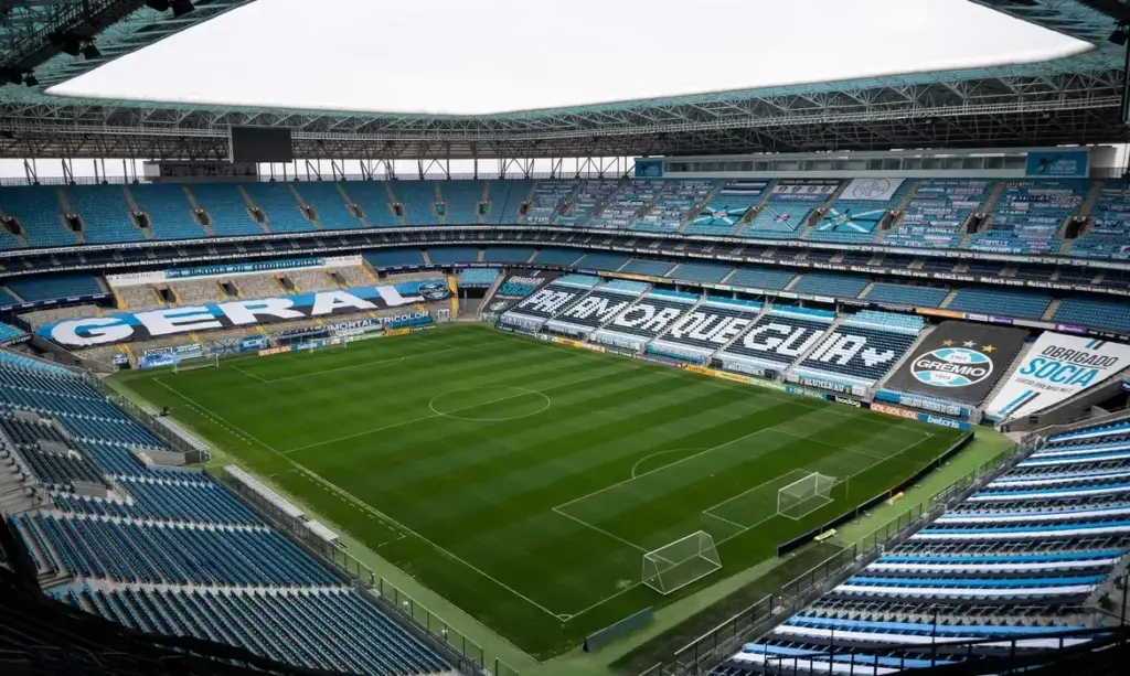 Grêmio domina clássico e se aproxima do título do Gauchão com vitória expressiva