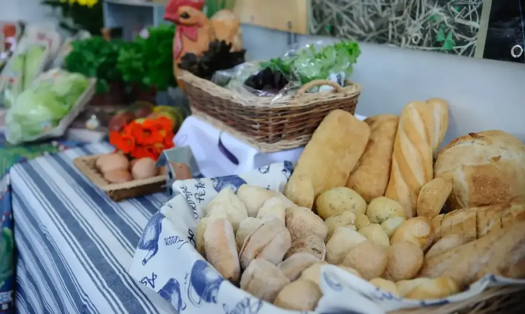 Indústria de alimentos e bebidas brasileira atinge faturamento recorde de R$ 1,39 trilhão em 2025