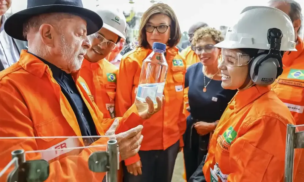 Lula propõe reserva estratégica de combustíveis para blindar o Brasil de crises globais