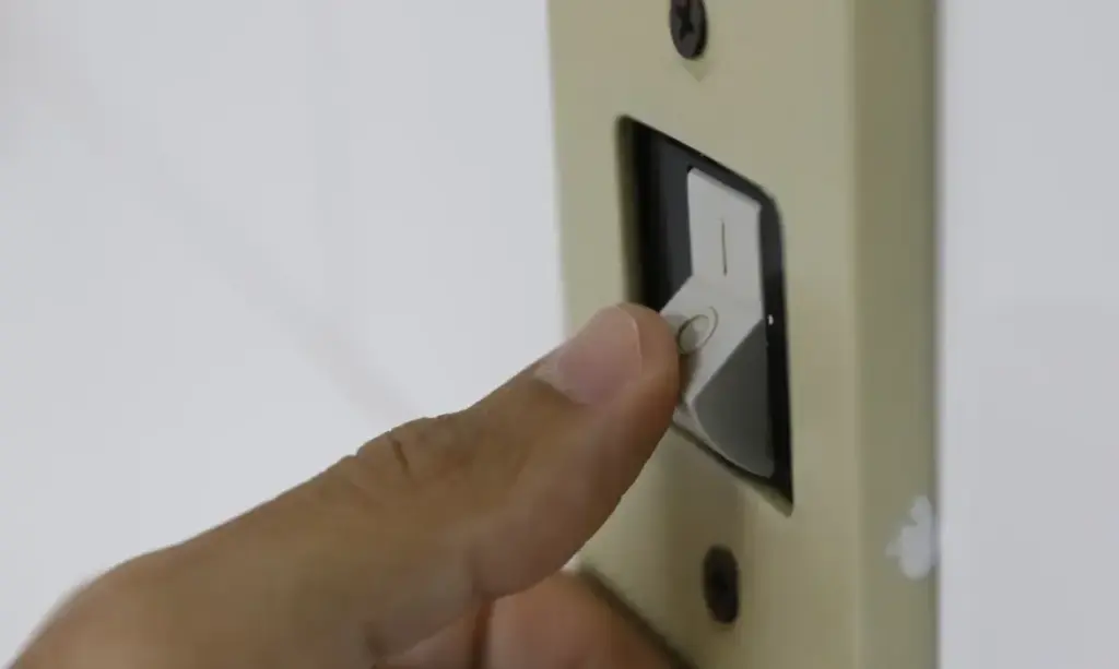 Milhões de brasileiros precisam atualizar cadastro para não perder desconto na conta de luz
