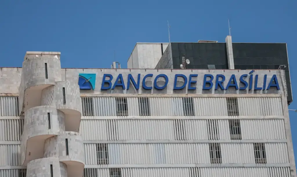 BRB adia divulgação de balanço de 2025 em meio a investigações e incertezas financeiras